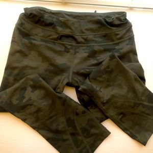 Lululemon Green Camo Run Inspires circa 2014